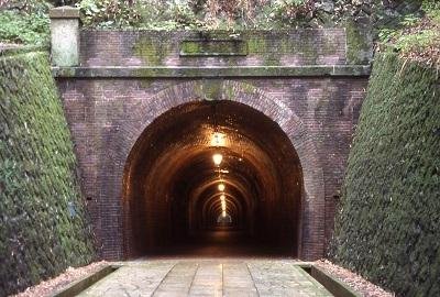 🏛️ 메이지 시대 우츠노야 터널 (메이지 우츠노야 즈이도) 이미지 1